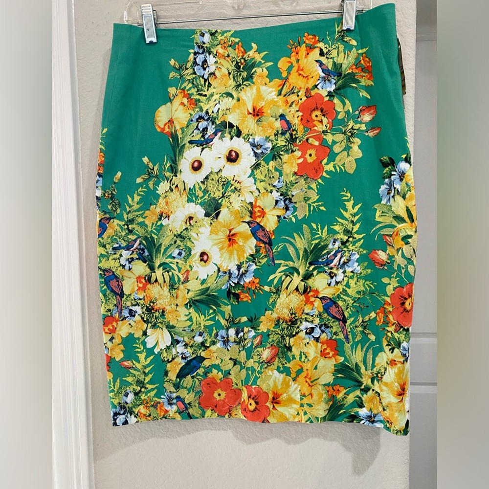 NWT Eric Signature Floral Bird Pencil Skirt size 8